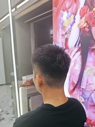 -藤野造型烫发染发