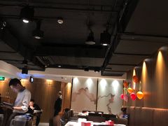 大堂-海底捞火锅鲜切牛肉主题店(长寿路店)