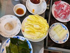 锅底的四个菜-鑫龙火锅城(青岛分店)