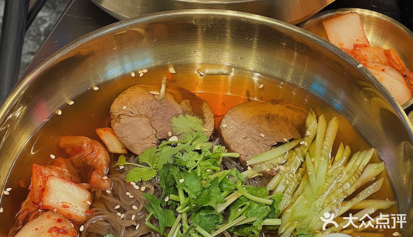 广州！！吃到了好吃的满满烤肉流心蛋炒饭！！🍳 