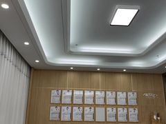 -上海仁爱医院口腔科 · 种植