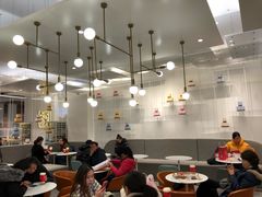 大堂-奈雪的茶(市百一店)