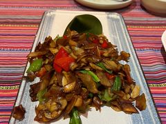 -香巴拉云南餐厅(华莱坞店)