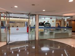 -瑞尔齿科(南京东路名人诊所)