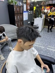 -藤野造型专业烫染接发