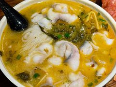 酸菜鱼米线-老妈米线(港龙店)