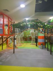 -六月巴士童乐园(抚顺罕王商场店)