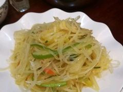 尖椒土豆丝-象牙山铁锅炖(汇东郦城店)