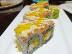 香芒芝士三文鱼卷-财神日本料理(广州街总店)