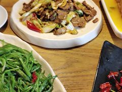 -隔壁老王·家常云南菜(花巷店)