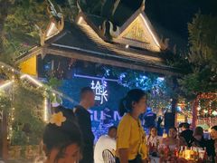 -拾光音乐餐酒吧(告庄星光夜市店)