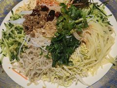 -老码头黑皮肘子锅包肉(赣水路店)