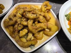 糖醋里脊-闫府私房菜·百年鲁菜(恒隆店)