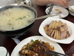 -余杨鸭鸭餐厅
