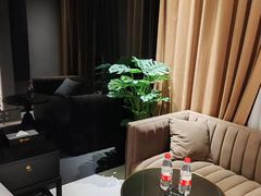 -万泊酒店(长沙五一广场国金中心店)