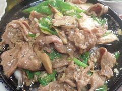 铁板牛肉-洪霞餐馆