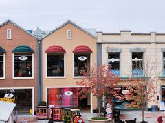 -王府井奥莱临潼小镇(临潼店)