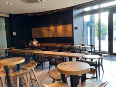 -星巴克臻选(莘庄仲盛店)