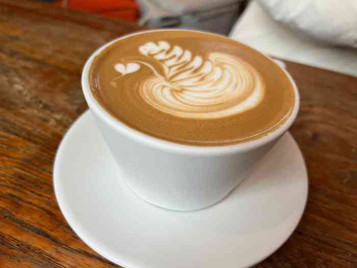 壹丁咖啡(西村店)-"情人节那天去接美美猪,下飞机就八点过了,.