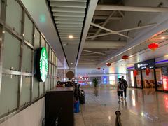 -星巴克(上海虹桥站2A检票口)
