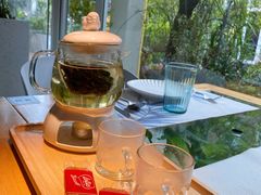 日本白桃乌龙茶配饼干-春树下·树屋花房西餐厅(罍街AS1980店)