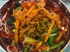 酸笋炒肥肠-红鼻子桂林米粉(金唐新光界店)