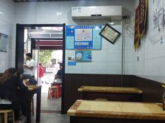 -覃肥叔桂林米粉(粮道街店)