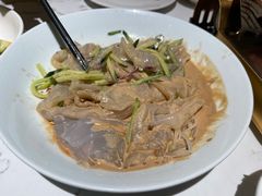 手工大拉皮-关东小磨东北菜(漕河泾印象城店)