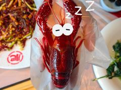 -肥肥虾庄·金牌油焖大虾(汉街SKP店)