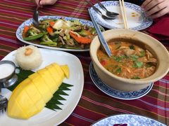 -卷心菜和避孕套餐厅(Pattaya)