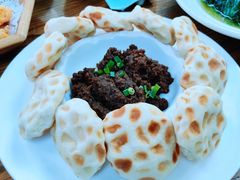 鲅鱼酱配石头饼-聚缘堂·海鲜私房菜(松岭路店)