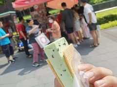 -詹爷爷乌节路街头冰淇淋