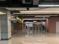 -宝山路(地铁站)