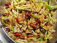 -老码头黑皮肘子锅包肉(赣水路店)