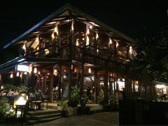 -Dash Teak House
