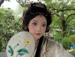 -一揽芳华汉服旗袍体验馆(拙政园店)