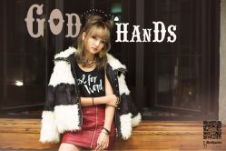 -God Hands发型设计复古会所