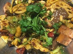 -拿渡麻辣香锅(世茂广场·工三店)