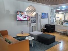 -杭州中沃沃尔沃4S店(滨江区店)