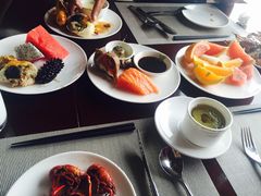 -荣誉国际酒店-云顶旋转餐厅