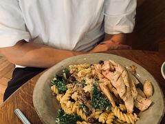 意式螺丝面配牛胸肉-Wagas沃歌斯(杭州黄龙万科店)