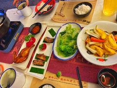 -刘姐啤酒鱼民族演艺餐厅(西街总店)
