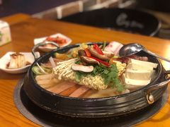 部队火锅-咕咕站韩国料理(紫金港店)