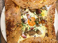 鸡蛋蘑菇熏肉荞麦可丽饼-RAC BAR(安福路店)