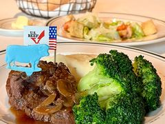 煎牛柳配蘑菇汁-Wolfgang’s Steakhouse 沃夫冈牛排馆(上海白玉兰广场店)