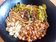 酸菜牛肉拌粉-三千粉牛肉米粉(来客茂店)
