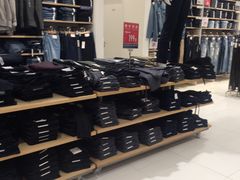 -优衣库(上海金桥国际商业广场店)
