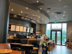 -星巴克臻选(成都来福士店)