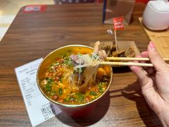 -鹤江桥·红油牛肉粉(SKP店)