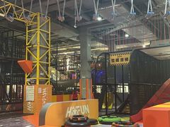 -嗨翻Hi-Fun竞技主题乐园·蹦床亲子生日轰趴(国光1937店)